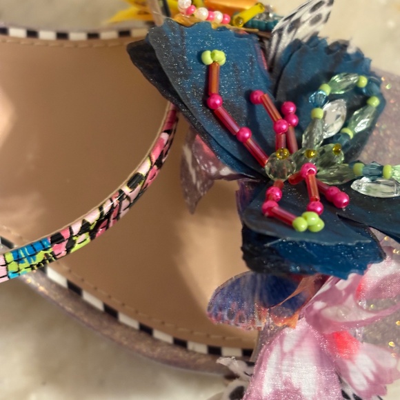 Designer Betsey Johnson Strappy Fancy Open Toe Elegant Heels Emblished Strap - Picture 11 of 13